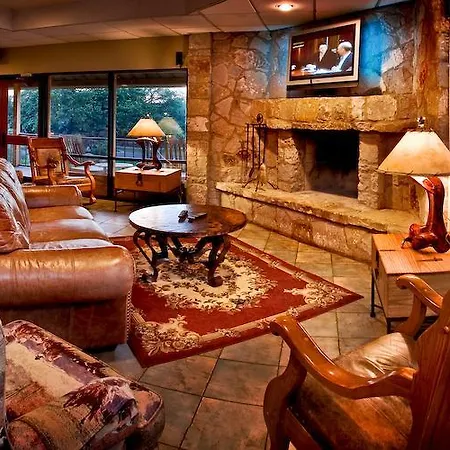 T Bar M Camps & Retreats Hotel